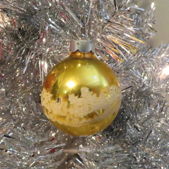 Vintage Glass Christman Ornaments Set of 3 - Picture 3 of 14